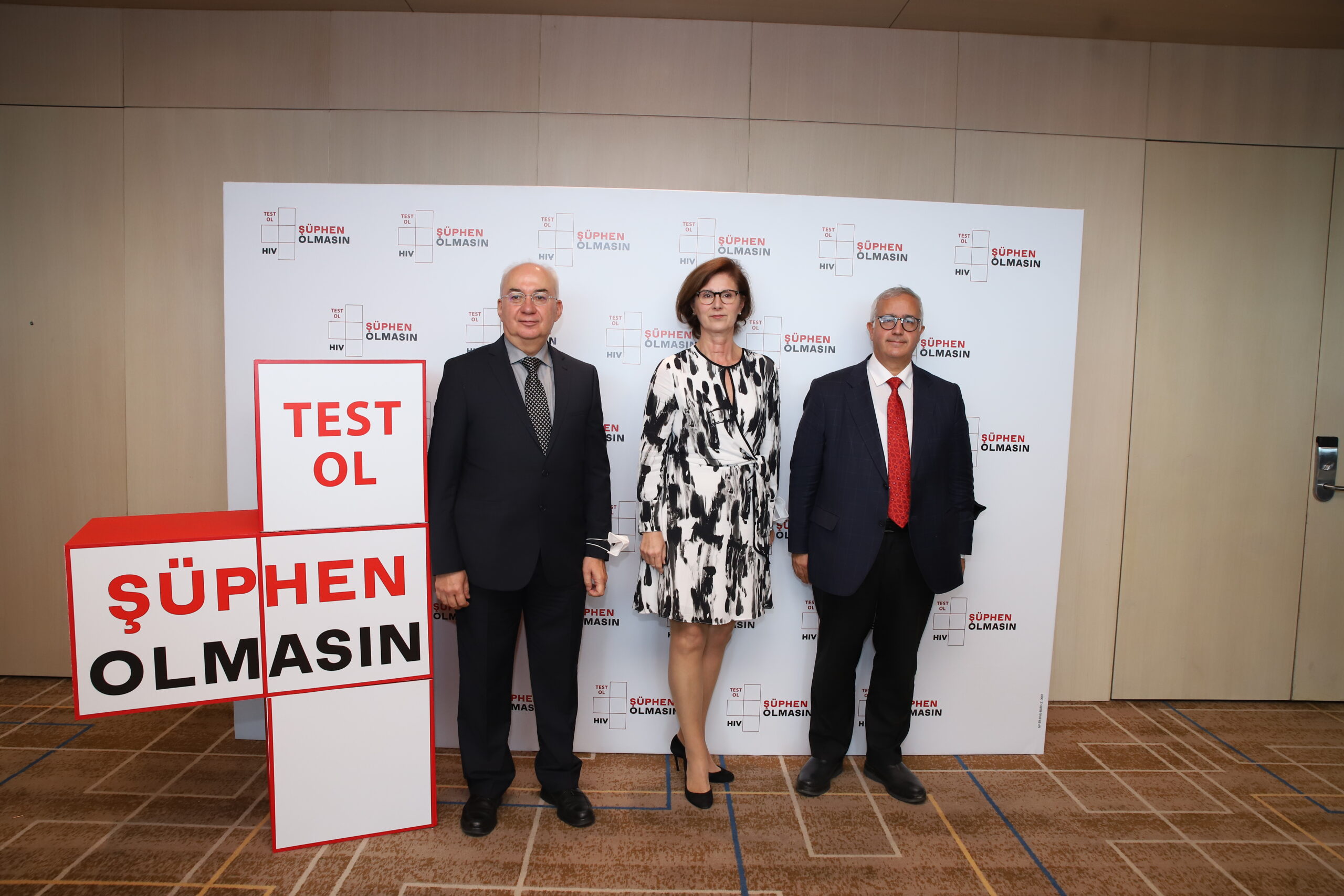 ŞÜPHEN OLMASIN İNİSİYATİFİ HIV/AIDS’E KARŞI ŞÜPHELERİ ORTADAN KALDIRIYOR