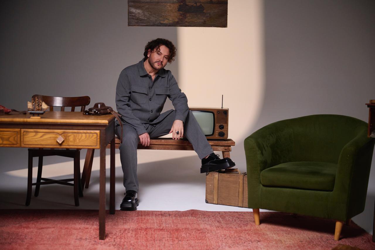 ELBİ’DEN “HİKAYE” ATAĞI!